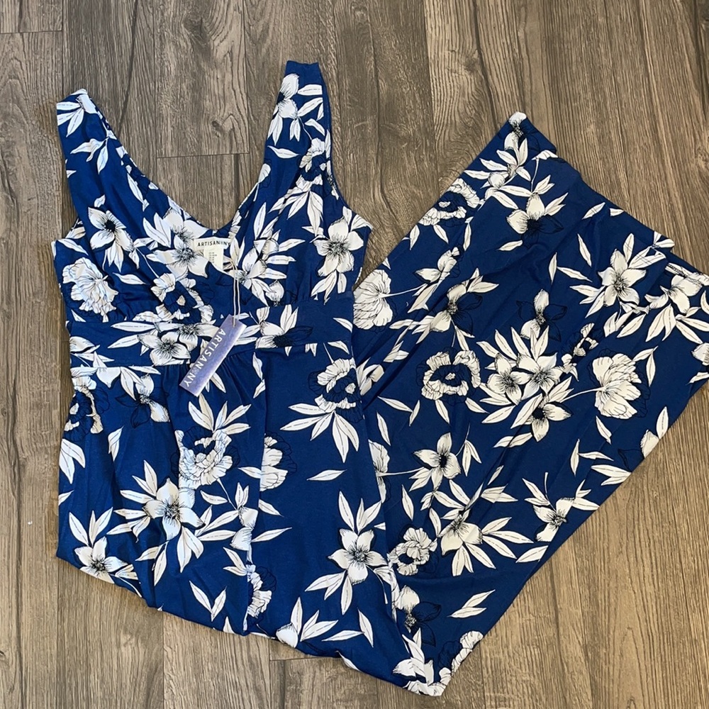 Artisan Ny Flowy Navy Blue with White Floral Maxi Dress Size Medium